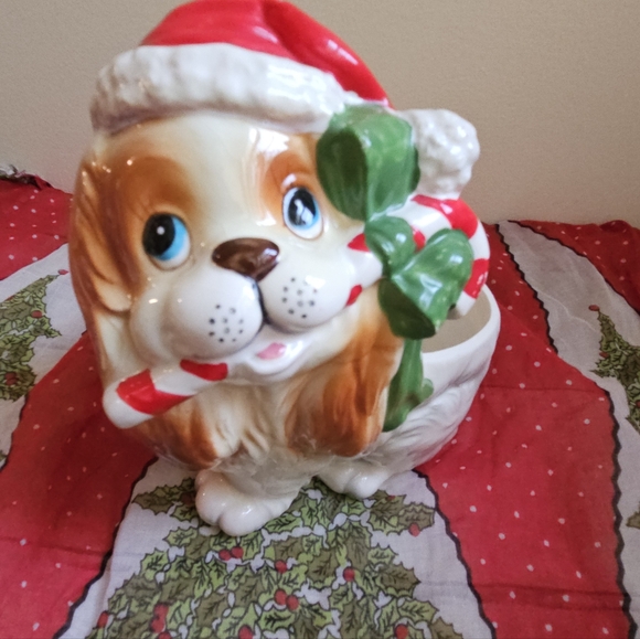 Inarco Christmas Puppy Planter, Cute Spaniel Holiday Plant Decor, Dog Lover Gift - Picture 4 of 6